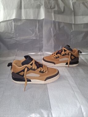 Air Jordan Spizike Sneakers Brand New, Women 6 = 4.5Y